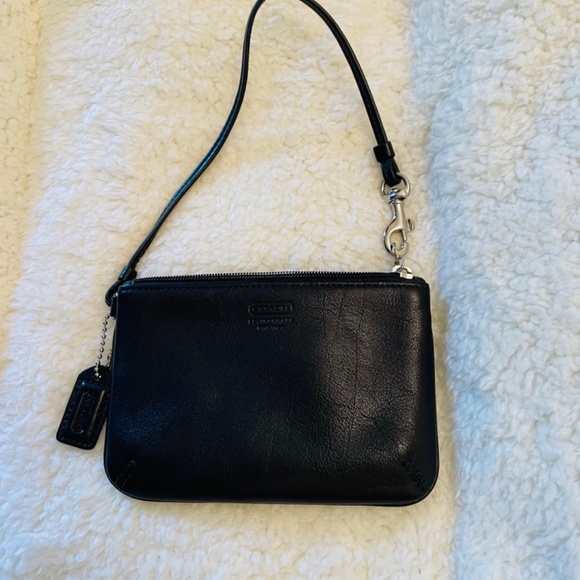 Coach Black Leather Wrislet - Picture 5 of 8